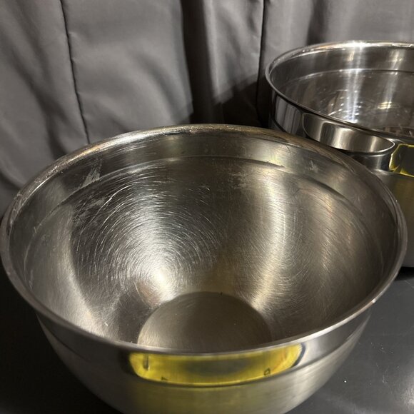Stainless Steel Mixing Bowls Set Of 2 7.5” & 9.5” - Picture 10 of 15